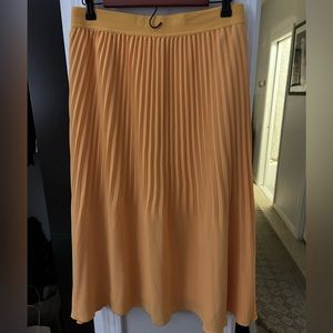 JCrew Semi Pleated Orange Cream Skirt, Size 8
